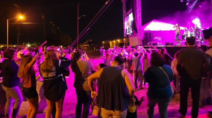 Crowd at a 4,000-person concert at Dover Air Force Base